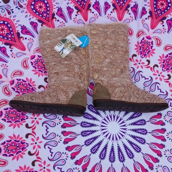 MUKLUKS Blush Faux Fur Lined Boot NWT - Picture 6 of 6